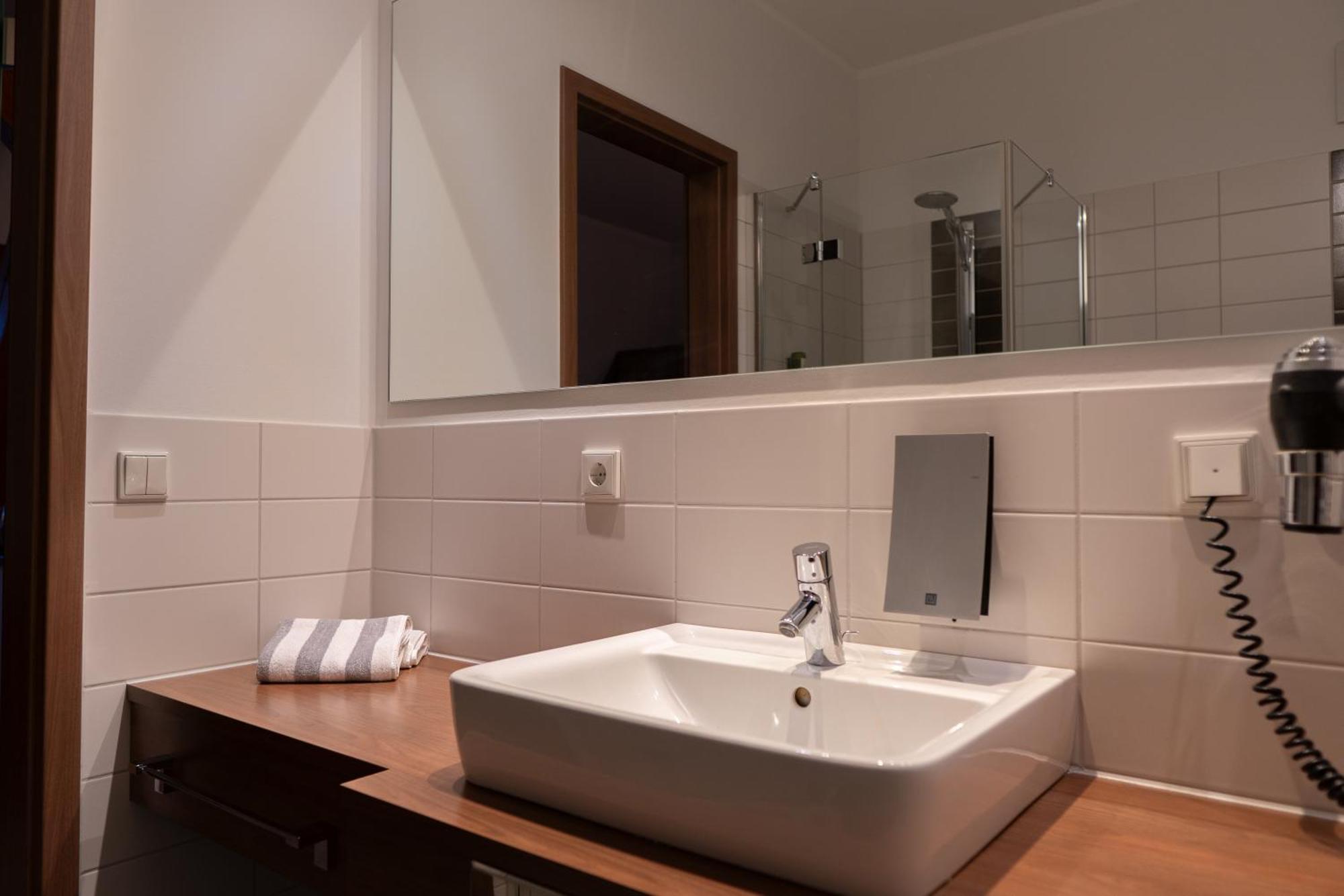 Hotel Bruehlerhoehe Erfurt Eksteriør billede